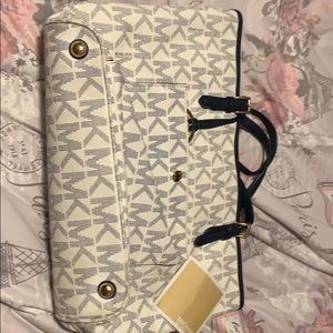 Michael kors purse and wallet